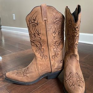 Women’s leather cowboy boots